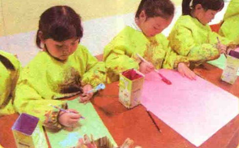 儿童在画画
